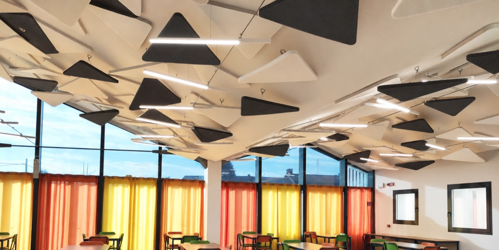Esempio di installazione di pannelli AV-SOUNDFLOOR