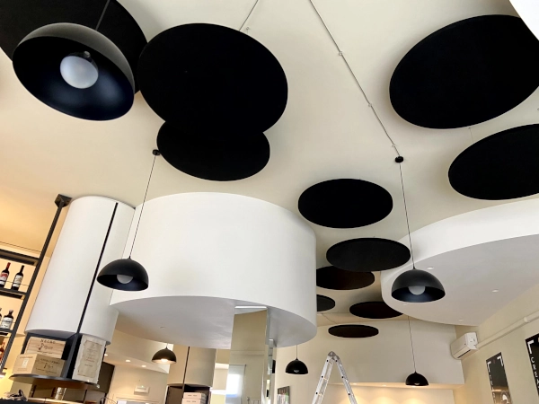 Esempio di installazione con pannelli AV-SOUNDFLOOR